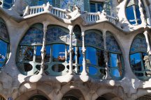 Katalánsko a Barcelona - divoké pobřeží Costa Brava - letecká doprava - Španělsko