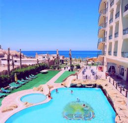 Hotel King Tut Aqua Park Beach Resort