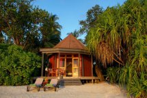 KOMANDOO ISLAND RESORT - Maledivy - Atol Lhaviyani 