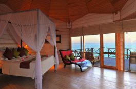 KOMANDOO ISLAND RESORT - Maledivy - Atol Lhaviyani 