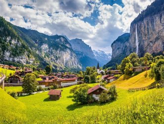 KRÁLOVNA BERNSKÝCH ALP S KARTOU - JUNGFRAU A OKOLÍ INTERLAKENU