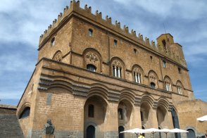 Krásy Umbrie a Toskánsko, Perugia, město čokolády - Itálie