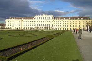 Krásy Vídeňského lesa, jeskyně, soutěsky a slavnost Požitkářská míle - Rakousko