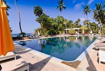 LE MERIDIEN BARBARONS - Seychely - Mahé - Grand Anse Village