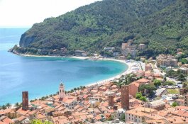 Ligurská riviéra a Azurové pobřeží - kvěinová riviéra a San Remo - Francie