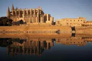 MALLORCA, PŘÍRODNÍ KRÁSY - DIVOKÁ POHOŘÍ, ROZEKLANÉ ÚTESY, KULTURNÍ PAMÁTKY - Španělsko - Mallorca