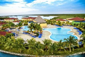 Memories Caribe Beach Resort