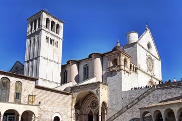 Mozaika Umbrie - Gubbio - Assisi - Perugia - zelené srdce Itálie - Itálie
