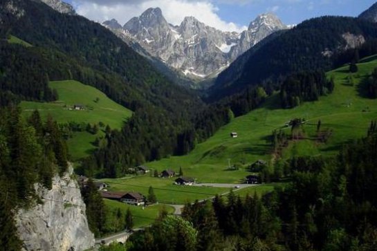 Nejkrásnější místa jihozápadního Švýcarska letadlem a vlakem - Švýcarsko