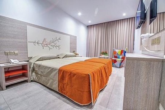 Nicholas Color - Kypr - Ayia Napa