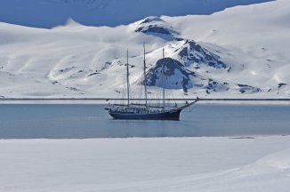 Plavba North Spitsbergen, Arctic Spring - Hike & Sail - Norsko
