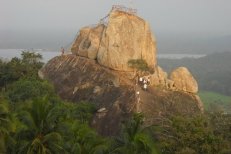 OKRUH SEVER / INDURUWA (HOTELY 3* / PANDANUS BEACH RESORT 4*) - Srí Lanka