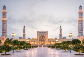 Omán - kráska Arábie od pobřeží k poušti a horám - Omán