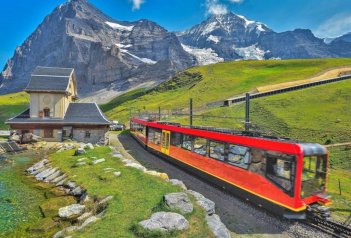 Perly Švýcarska: vlakem do hor a čokoládovna - Švýcarsko