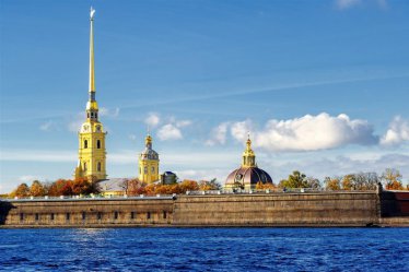 Petrohrad, Finsko a okruh pobaltskými republikami