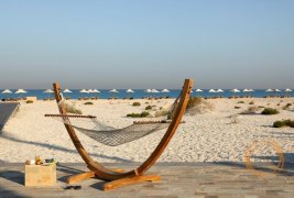 Pohádkové Abu Dhabi v poušti i u moře
