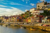 Porto - nejkrásnější město Portugalska - plavba lodí údolím Douro - Portugalsko