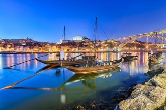 Porto - nejkrásnější město Portugalska - plavba lodí údolím Douro - Portugalsko