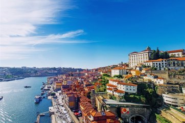 Porto - nejkrásnější město Portugalska - plavba lodí údolím Douro - Portugalsko