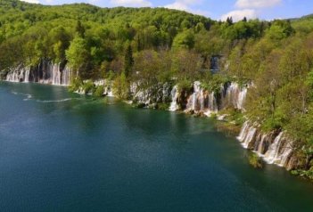 Krásy Národních parků Plitvická jezera a Paklenica, Zágreb a moře - Chorvatsko