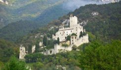 Rajské zahrady a vinice v náručí hor severní Itálie