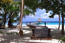 Reethi Beach - Maledivy - Atol Baa