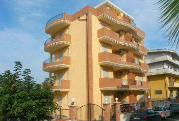 Residence Leopardi - Itálie - Palmová riviéra - Alba Adriatica