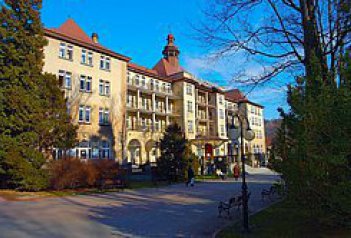 Sanatorium Wielka Pieniawa - Polsko - Kotlina Klodzka