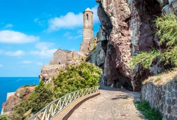 SARDINIE A KORSIKA - KRÁSNÉ OSTROVY STŘEDOMOŘÍ - Korsika