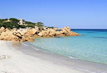 Sardinie - ostrov bílých pláží a divokých útesů - Itálie - Sardinie
