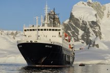 Sever Špicberk - za ledními medvědy na lodi Ortelius - Špicberky
