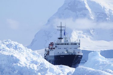 Sever Špicberk - za ledními medvědy na lodi Ortelius