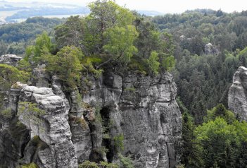 Skalní města východních Čech a jižního Polska - Česká republika