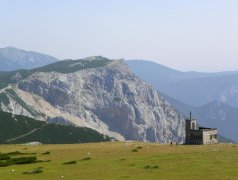 SKVOSTY DOLNÍHO RAKOUSKA: ÖTSCHER, MEDVĚDÍ SOUTĚSKA A SCHNEEBERG