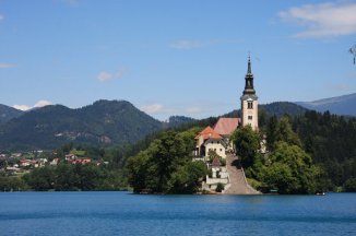 Slovinsko, přes Julské Alpy na jadranské pláže - Slovinsko - Bohinjské jezero