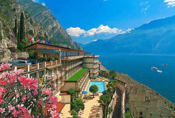 Splendid Palace - Itálie - Lago di Garda - Limone sul Garda