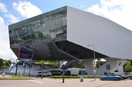 Stuttgart a zážitková muzea techniky (Porsche, Mercedes a Concorde)
