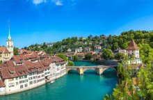 ŠVÝCARSKO - KANTON NEUCHÂTEL - KRAJ TŘÍ JEZER A SÝRŮ - Švýcarsko