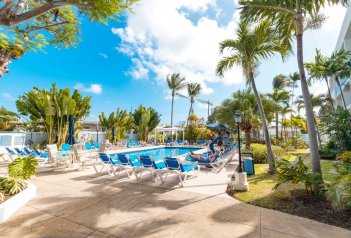 Time Out Hotel - Barbados