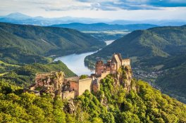 Údolí Wachau - hrady a kláštery Dolního Rakouska - Rakousko