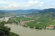 Údolí Wachau s plavbou po Dunaji a vínem - Rakousko