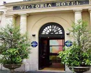 VICTORIA PARIS