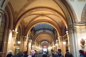 Vídeň, vodní zámek Laxenburg a zámek Hof na Velikonoce - Rakousko - Vídeň