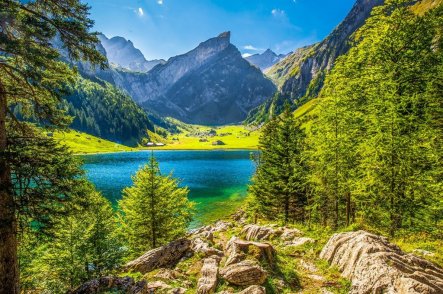 WALLIS, ALPY PRO KAŽDÉHO - MATTERHORN, KRAJ VĚČNÉHO LEDU - Švýcarsko