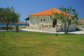 Yellow house  - Řecko - Limnos - Plati