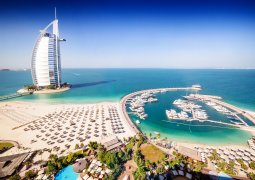 Za koupáním a poznáváním Arabských emirátů