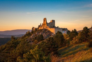 Západní Slovensko - památky Pováží - Slovensko - Západní Slovensko